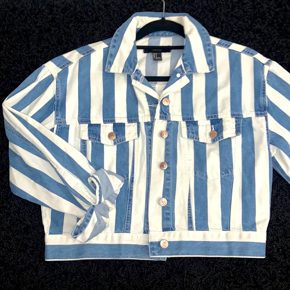 Cropped stripe denim jacket